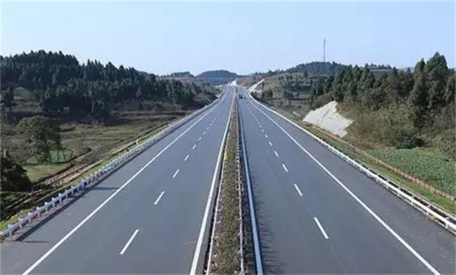 新疆省道328线大南湖至G30烟墩段公路 新疆省道328线大南湖至G30烟墩段公路
